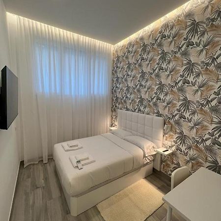 Habitacion Praga Style Madrid Buitenkant foto