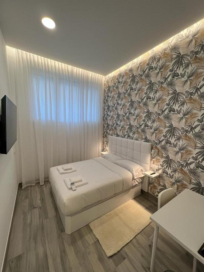 Habitacion Praga Style Madrid Buitenkant foto